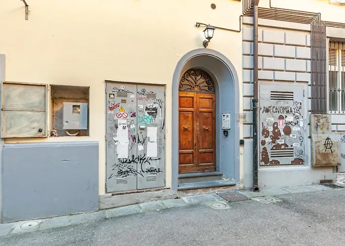 Central Studio Apartment *